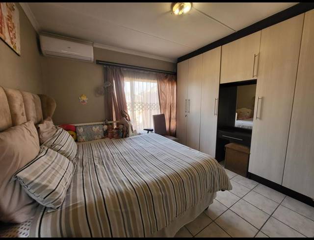 2 BEDROOM PROPERTY TO RENT IN LA MERCY